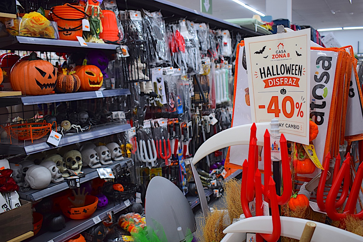 De bruixes i vampirs a castanyeres: així es prepara Sant Vicenç dels Horts per a Halloween i la Castanyada